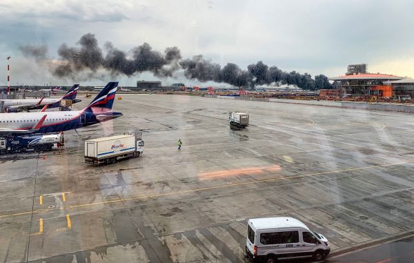 2019年5月5日，俄罗斯航空公司一架客机在谢列梅捷沃国际机场迫降后起火。