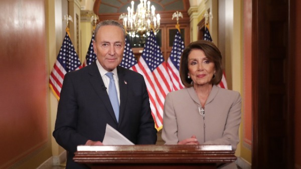 众议院议长佩洛西（Nancy Pelosi）和参议院少数党领袖舒默（Chuck Schumer）。