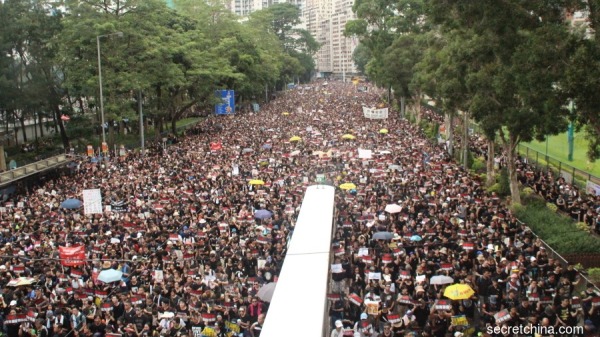 6月16日，香港“反送中”大游行。