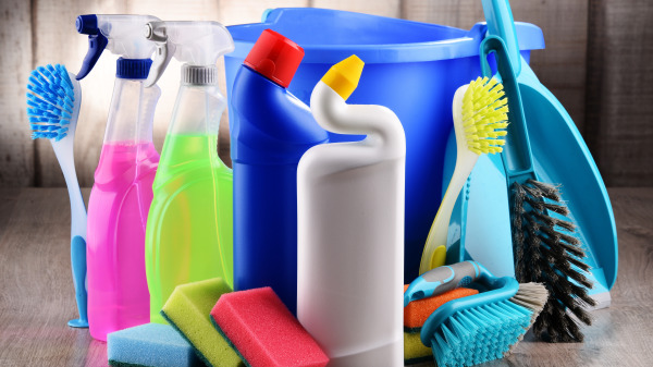 家用清潔產品中常發現一些化學物質。