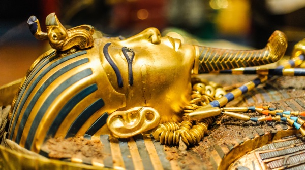 埃及法老的陵墓遭盗原来不仅因为财宝！