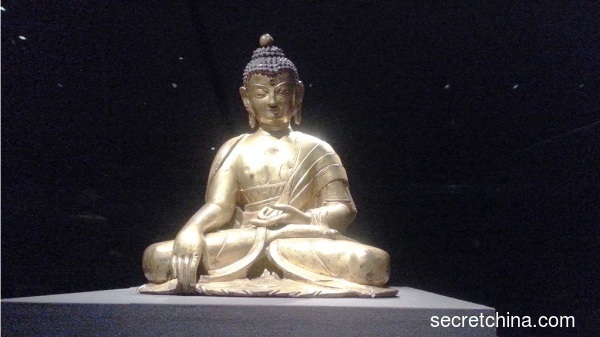 國立故宮博物院中的佛陀像。