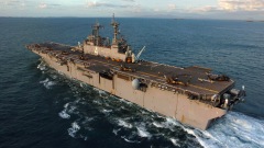 川普:美國軍艦擊落一架伊朗無人機(組圖)