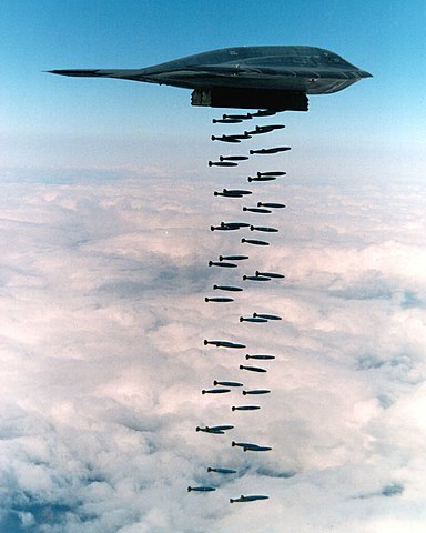 B-2于1994年在太平洋训练投弹