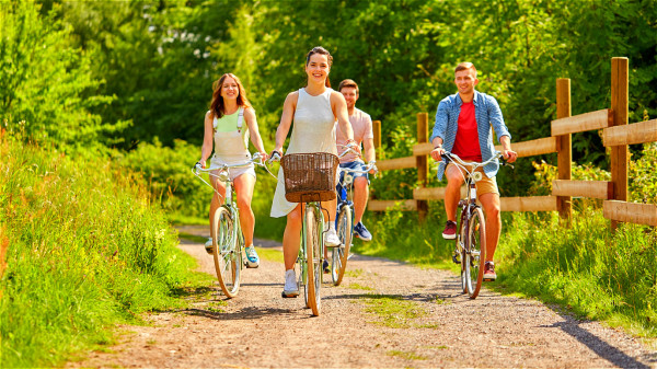 騎自行車等有氧運動，有助於提升「好膽固醇」的濃度，預防腦梗。