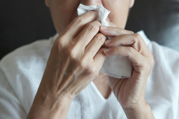 預防鼻咽癌要儘量避免長期暴露在污染嚴重的環境中。
