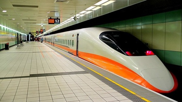 台灣高速鐵路股份有限公司發言人證實，將新購8組列車，已向國際業者邀標，但排除中國。