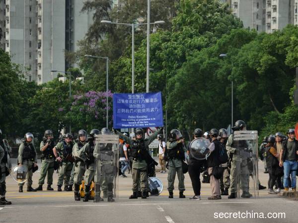 8月10日下午，香港民眾自發性參加「反送中」大埔遊行。