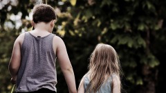 帥氣哥哥悉心照顧唐氏綜合症妹妹直到她出嫁(圖)