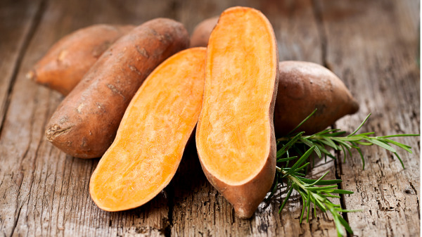 红薯有化食去积的效果，能够帮助消化，同时还能正气养胃。
