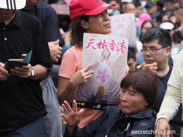 香港人無懼恐嚇當權者謊言失效