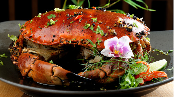 蒸蟹可確保肉質潔淨，味道鮮美。