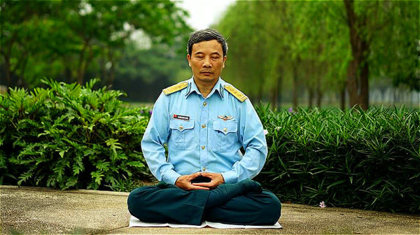 越南武术教练阮琼川突罹大病，炼法轮功找回健康，扭转人生。