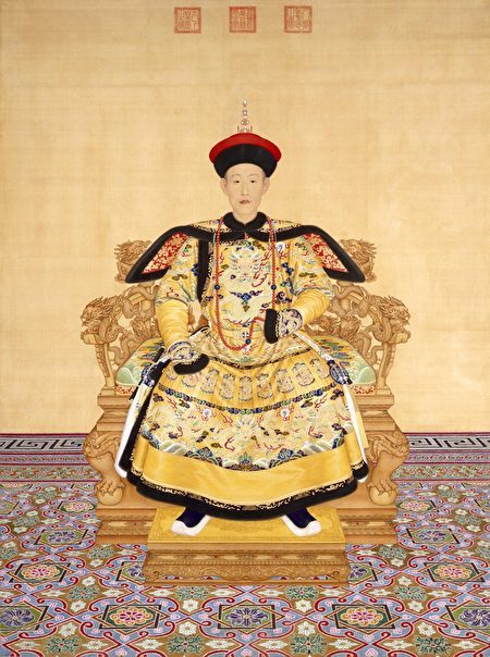 郎世寧所繪《乾隆皇帝朝服像》，1736年作，北京故宮博物院藏。