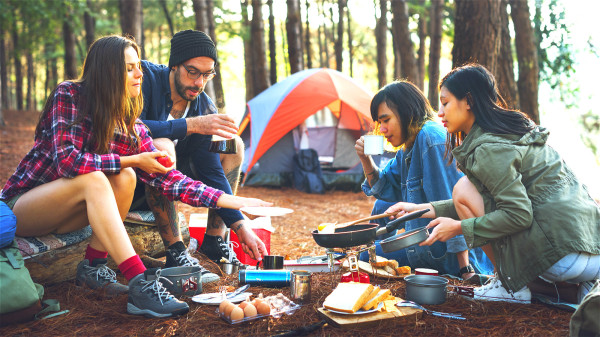 露營能使人減少壓力，降低血壓和皮質醇的水平，有益健康。