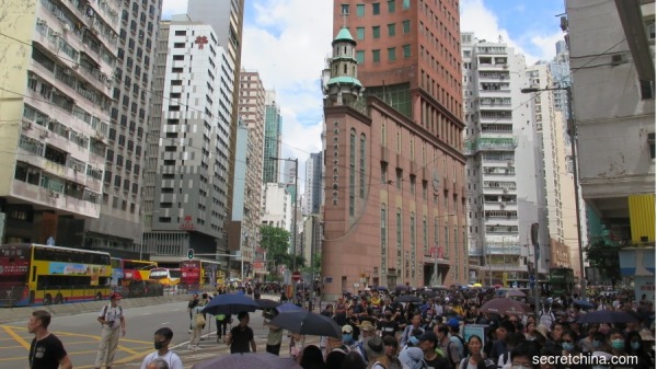 香港还是亚洲重要的金融、服务和航运中心。