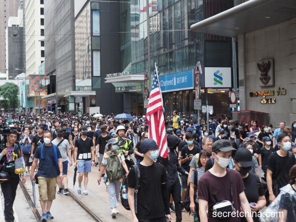 8月31日，香港民眾在街頭抗議。