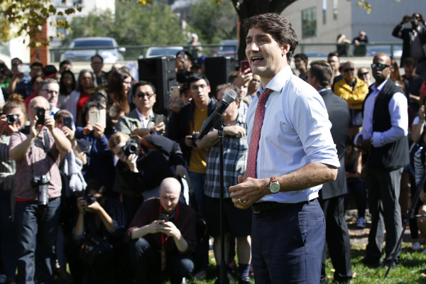 2019年9月19日，加拿大總理特魯多為近日曝光將臉塗黑的照片發表講話。