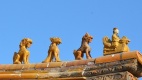 中国传统建筑物的屋脊上为何要安置动物雕饰(组图)