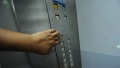 杭州年輕女子裸身倒臥電梯身上多處刀傷(圖)