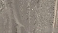 新疆23组戈壁怪圈外星人传闻不胫而走(图)