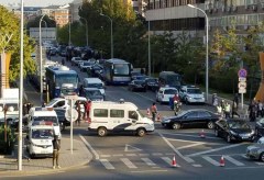 “发现军人立即报警”北京中央军委大楼交通管制(图)