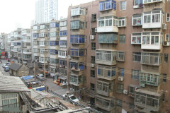 天降酸奶瓶致女童顱骨骨裂：448戶每戶被判賠360元(圖)