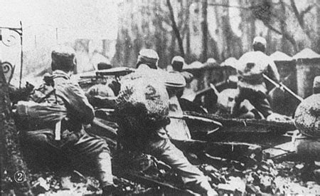 1932年1月，以廣西士兵為主的粵系十九路軍在上海與日軍血戰33天，日軍4易指揮官，我方陣地依然巍然不動。