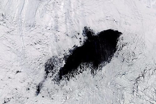 南极再现神秘巨洞科学界未解之谜