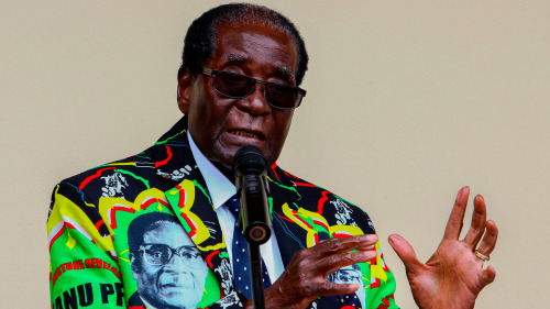 統治非洲國家辛巴威37年的93歲總統穆加比。
