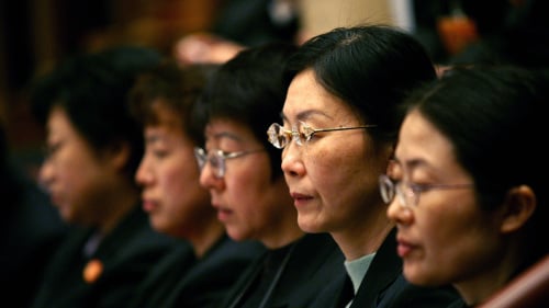 在中國官場，能夠官至副國級的女高官極其少有。