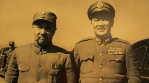1946年国防部长白崇禧和阎锡山太原合影