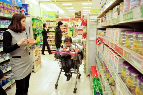 四分之一奶粉被中国人买走澳洲官员将介入