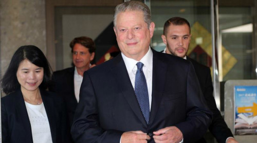 台湾外交部证实前美国副总统高尔（Al Gore）目前正在台访问。
