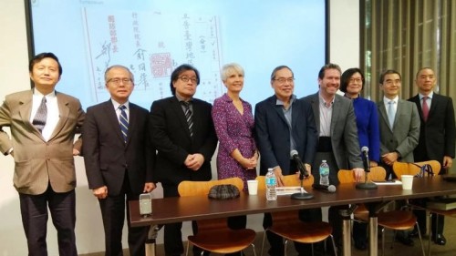 駐洛杉磯辦事處台灣書院舉辦台灣解嚴30週年研討會，邀請多位台灣與美國當地學者出席。
