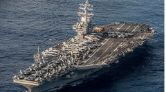 美国海军飞机在菲律宾海坠毁3人失踪(图)