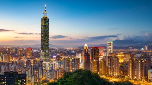 台灣主計總處再次上調全年經濟成長率預測，反映台灣經濟持續擴張。