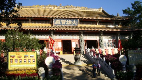 宝莲寺是香港规模最大、资金最多的禅寺