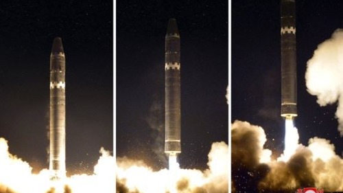 29日朝鮮聲稱在金正恩的親臨指導下，成功試射了「火星-15型」洲際彈道飛彈。