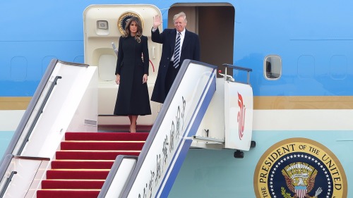 美国总统川普与夫人梅拉尼娅（Melania Trump）抵达北京