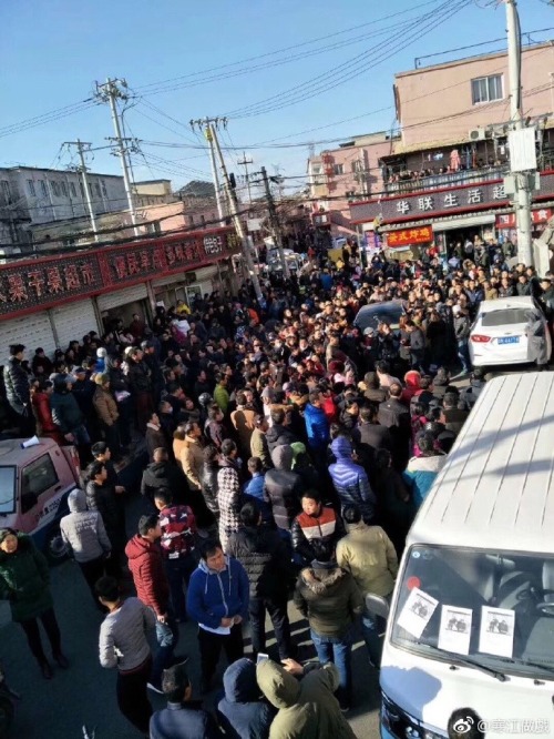 清退“低端人口”惹民怨北京首爆民众上街抗议