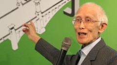 陸媒集體烏龍「餘光中散文」另有作者(圖)