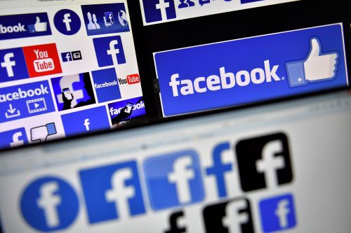 美國社交媒體臉書承認與多家中國公司分享用戶資料。