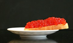 中國「化學魚子醬」冒充俄產品擺上新年餐桌(圖)