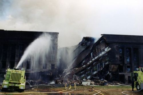 FBI公布9．11時五角大樓被飛機撞毀照片
