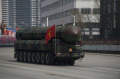 在作秀專家分析金正恩閱兵展示新導彈(圖)
