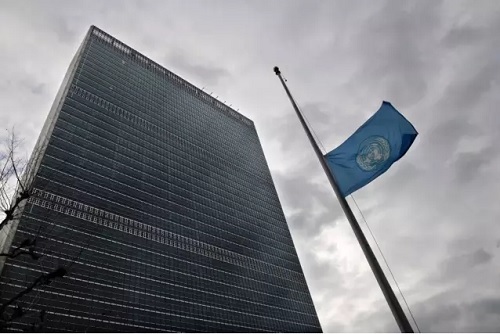 联合国降半旗向金正日致哀