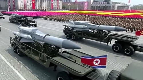 于4月15日，朝鲜举行阅兵中，公开可能为最新的洲际弹道飞弹。