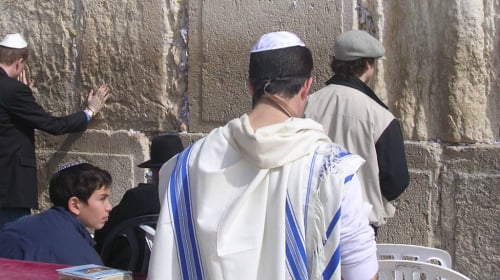 犹太人在西墙祈祷