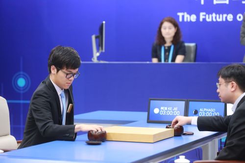 柯潔23日首次迎戰AlphaGo，以1/4子的劣勢失利